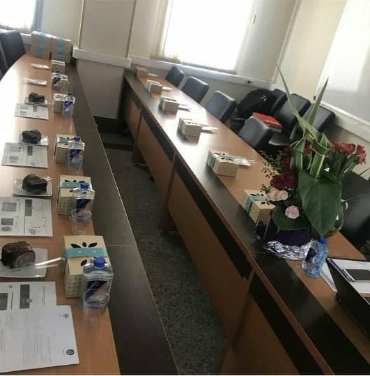 پذیرایی همایش با مهمانو