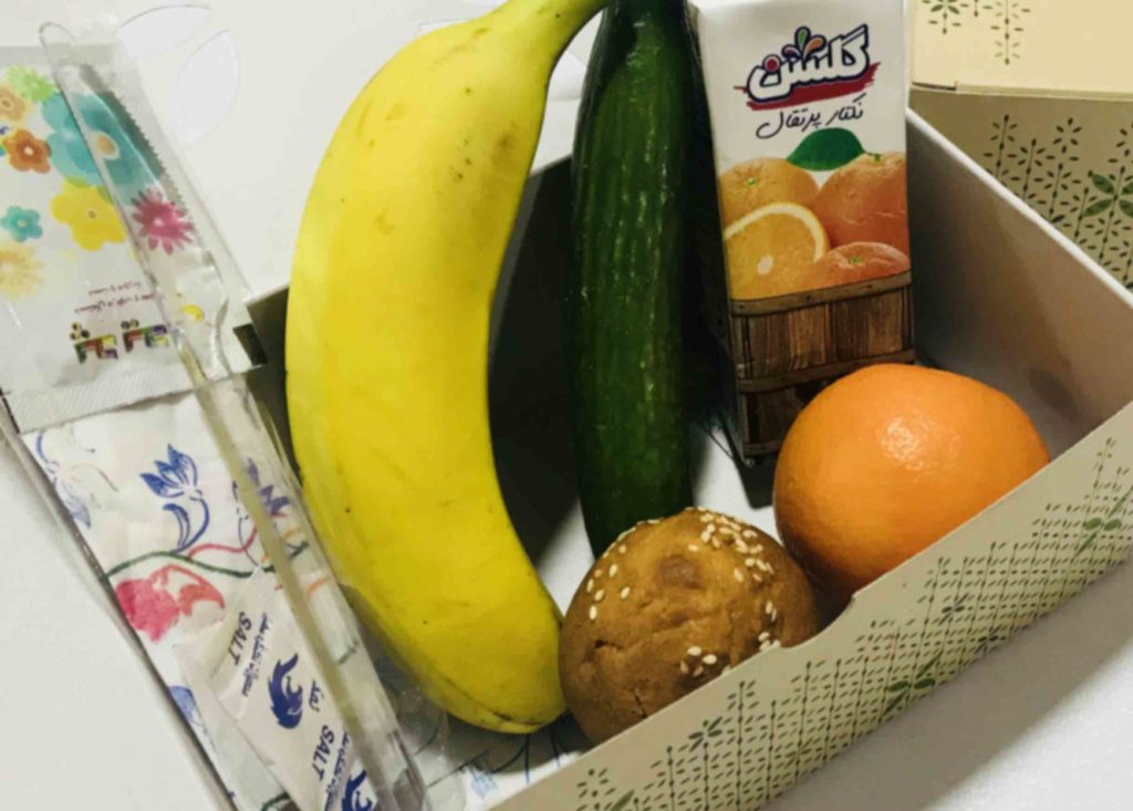 بسته میوه و پک پذیرایی آماده