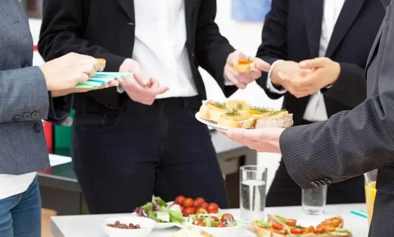 پک صبحانه در محیط اداری و شرکت