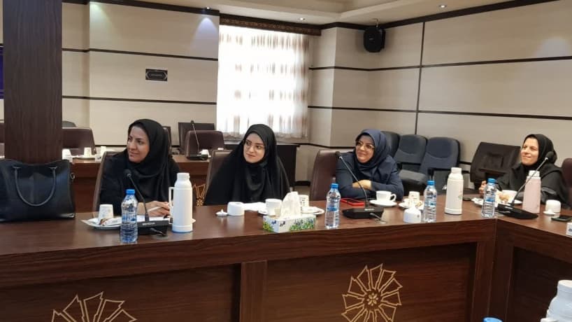 پک پذیرایی آماده برای مراسم اداری و جلسات کاری