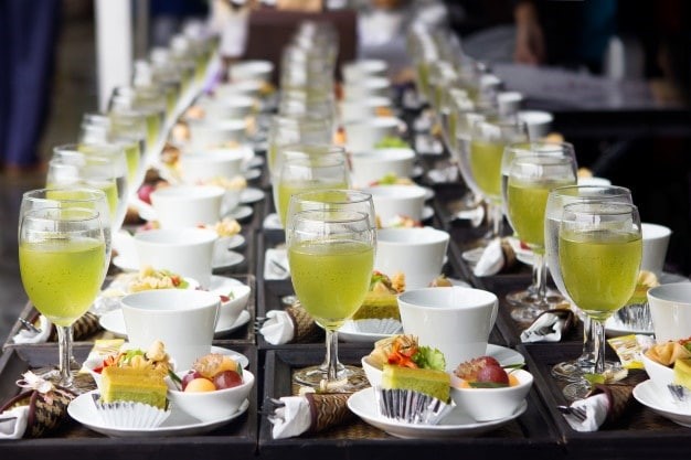 پک پذیرایی آماده یا پذیرایی سنتی؟